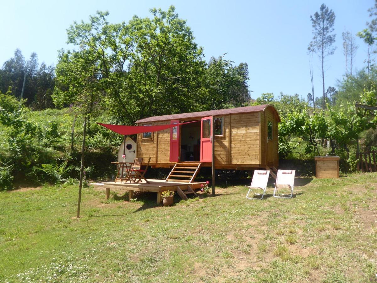 Rosa The Cosy Cabin - Gypsy Wagon - Shepherds Hut, River Views Off-Grid Eco Living Pedrogao Grande Buitenkant foto